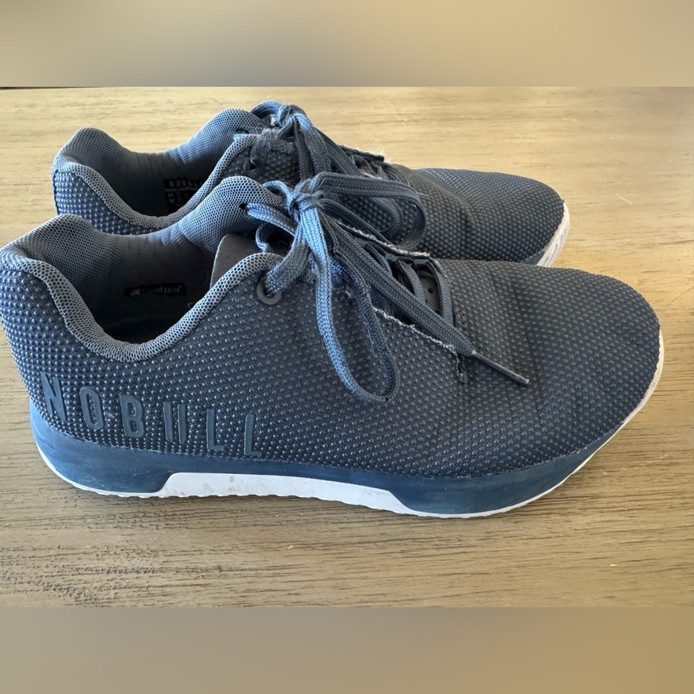 NOBULL Men's training Navy Sneakers 8.5 or womens 10